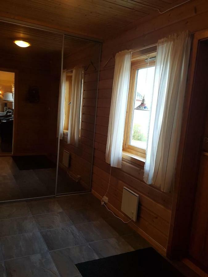 Nord-Lenangen Lyngsalpan Cruise Lodge - Rodtinden מראה חיצוני תמונה